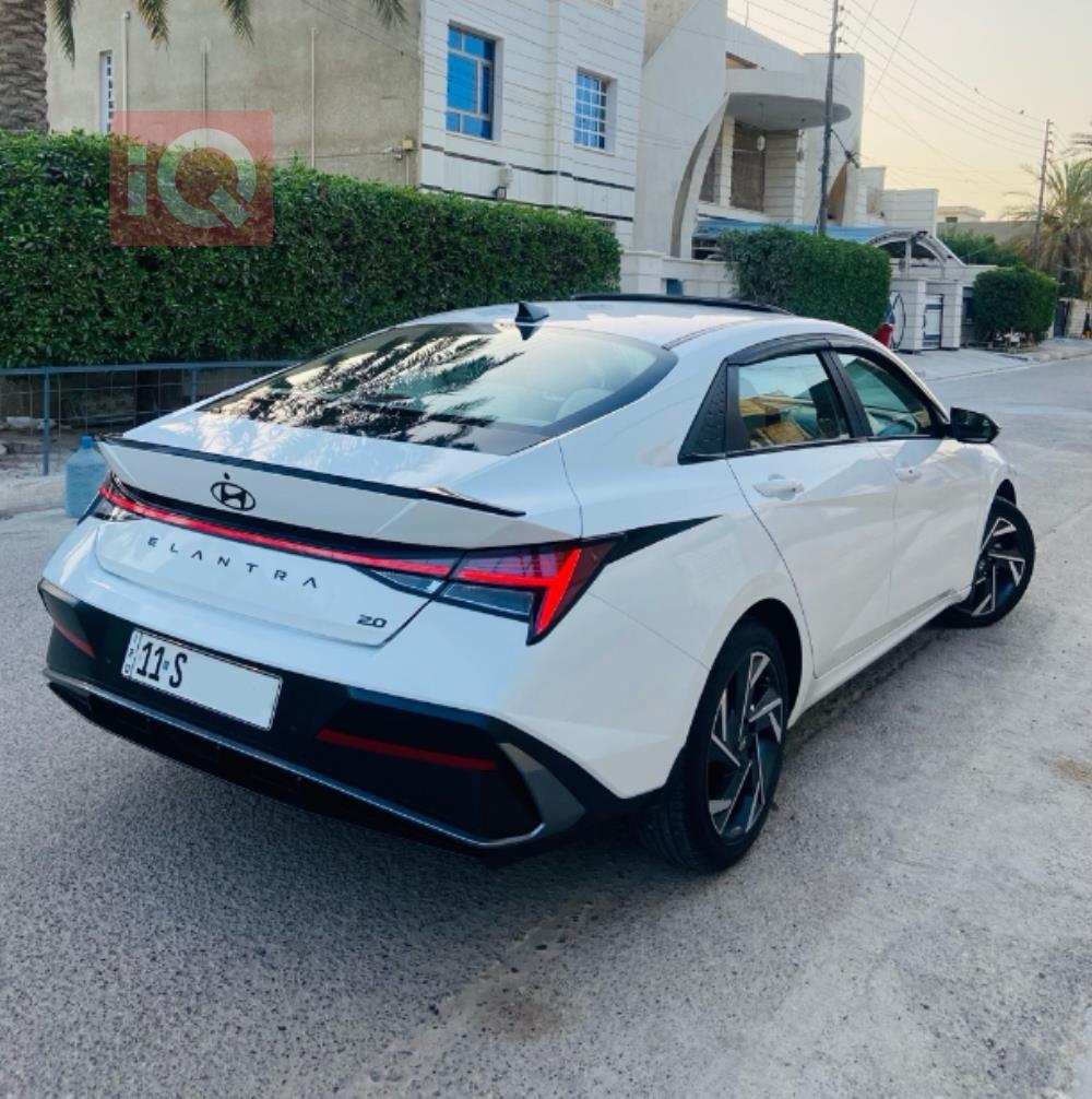 هیوندای ئەلەنترا